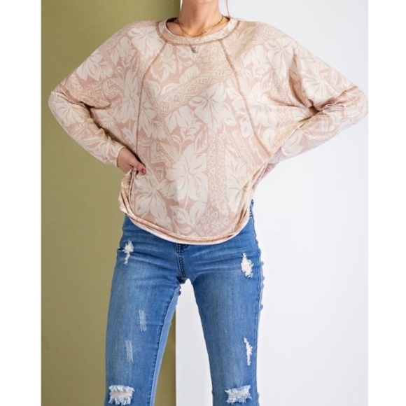 🪷Printed Loose Fit Top🪷 - Picture 4 of 7